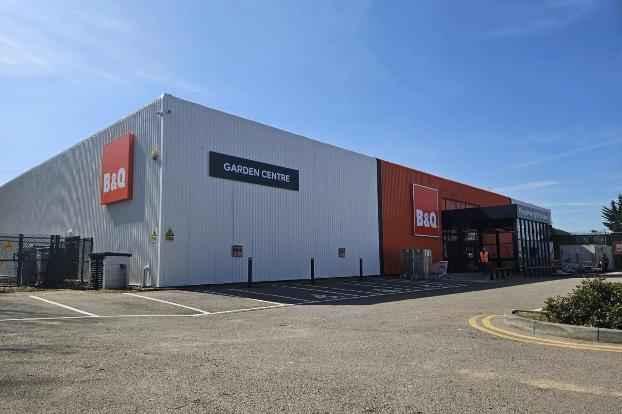 B&Q commercial project by Universal Eco Homes